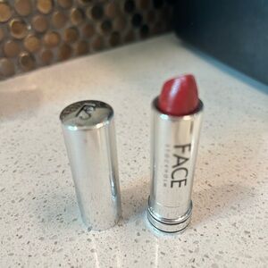 Icon Alert 🚨 ‼️   The Hard To Find Face Stockholm Lipstick